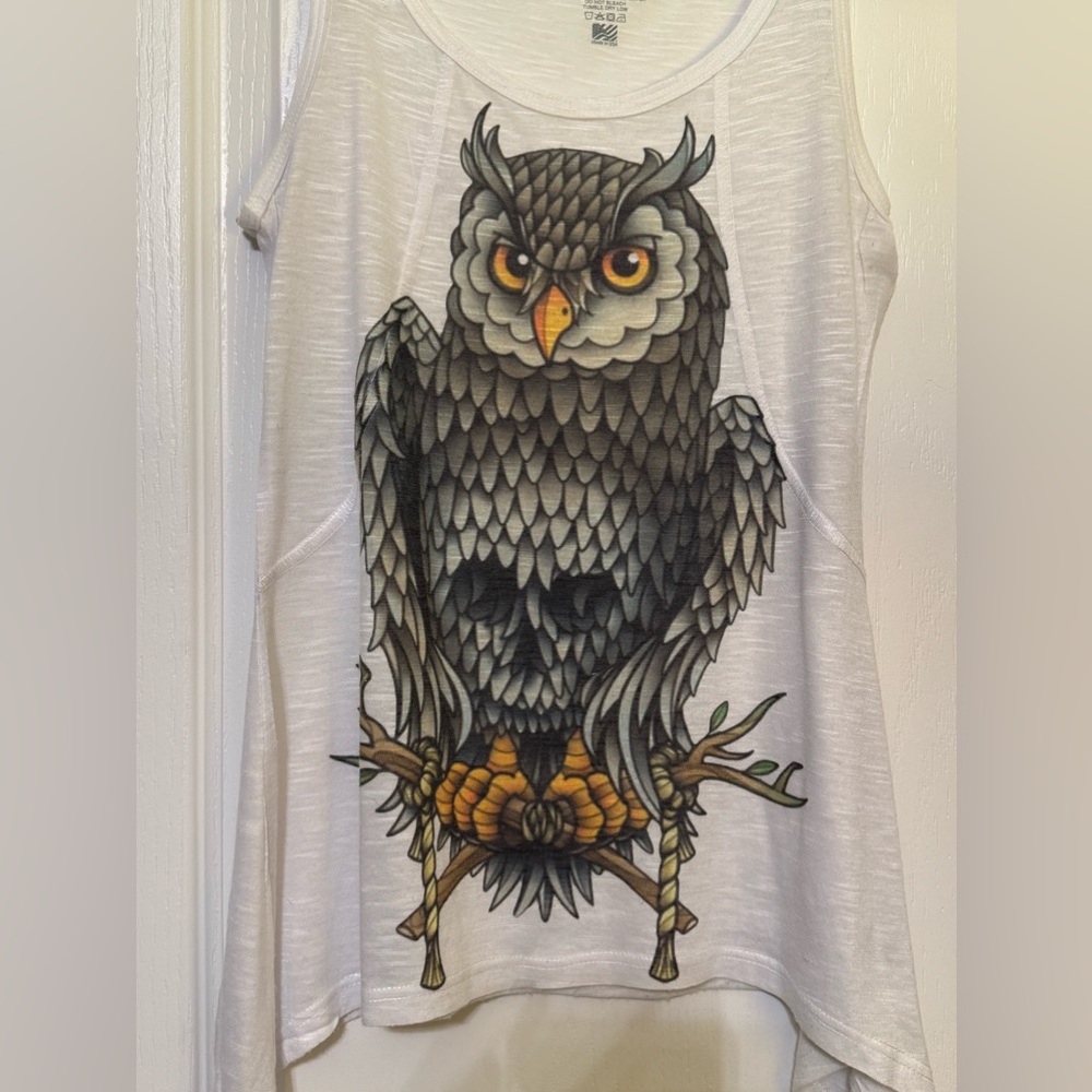 Go Couture Owl and Skull Tank. Size small